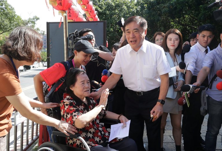 Taiwan's main opposition party elects new leader in a race clouded by claims of China meddling | iNFOnews.ca