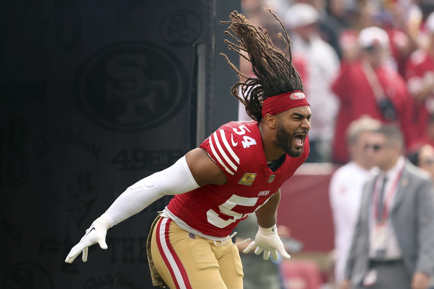 49ers LB Fred Warner has been playing through a broken bone in his ankle | iNFOnews.ca 49ers LB Fred Warner has been playing through a broken bone in his ankle | iNFOnews.ca