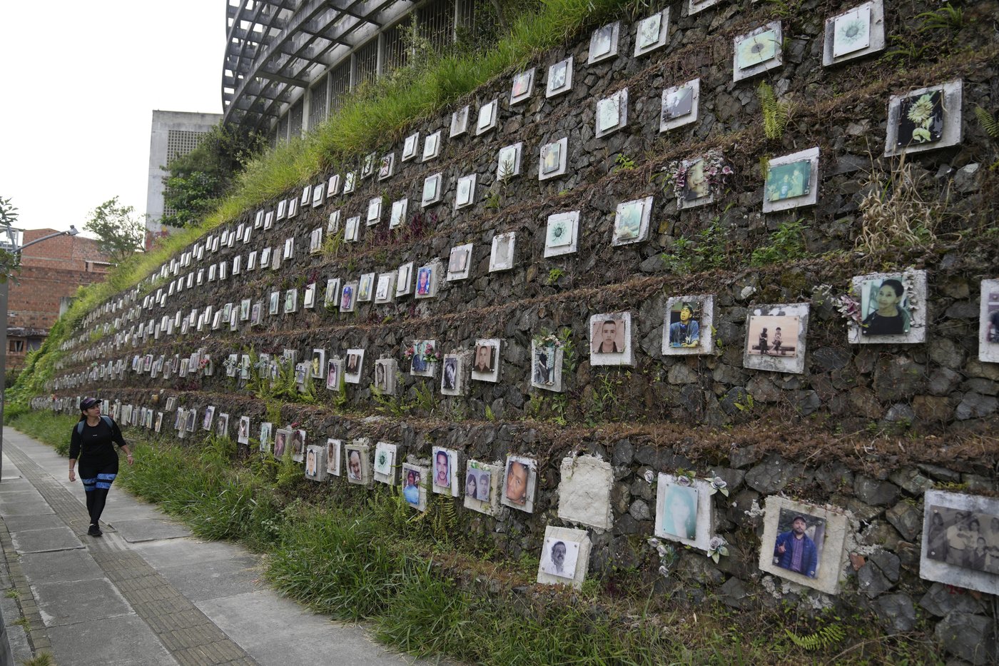 They dug for decades for Colombia’s disappeared and now they are a national symbol | iNFOnews.ca They dug for decades for Colombia’s disappeared and now they are a national symbol | iNFOnews.ca