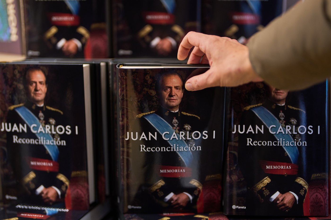 In a new memoir, Spain's disgraced former king seeks redemption. Spaniards seem unmoved | iNFOnews.ca