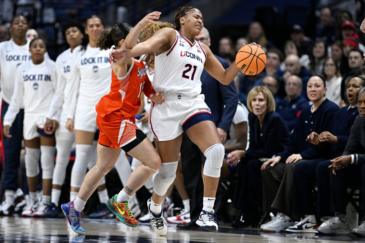 Fudd's 34 points, 8 3-pointers powers UConn past Syracuse and into Sweet 16 for 32nd straight time | iNFOnews.ca Fudd's 34 points, 8 3-pointers powers UConn past Syracuse and into Sweet 16 for 32nd straight time | iNFOnews.ca
