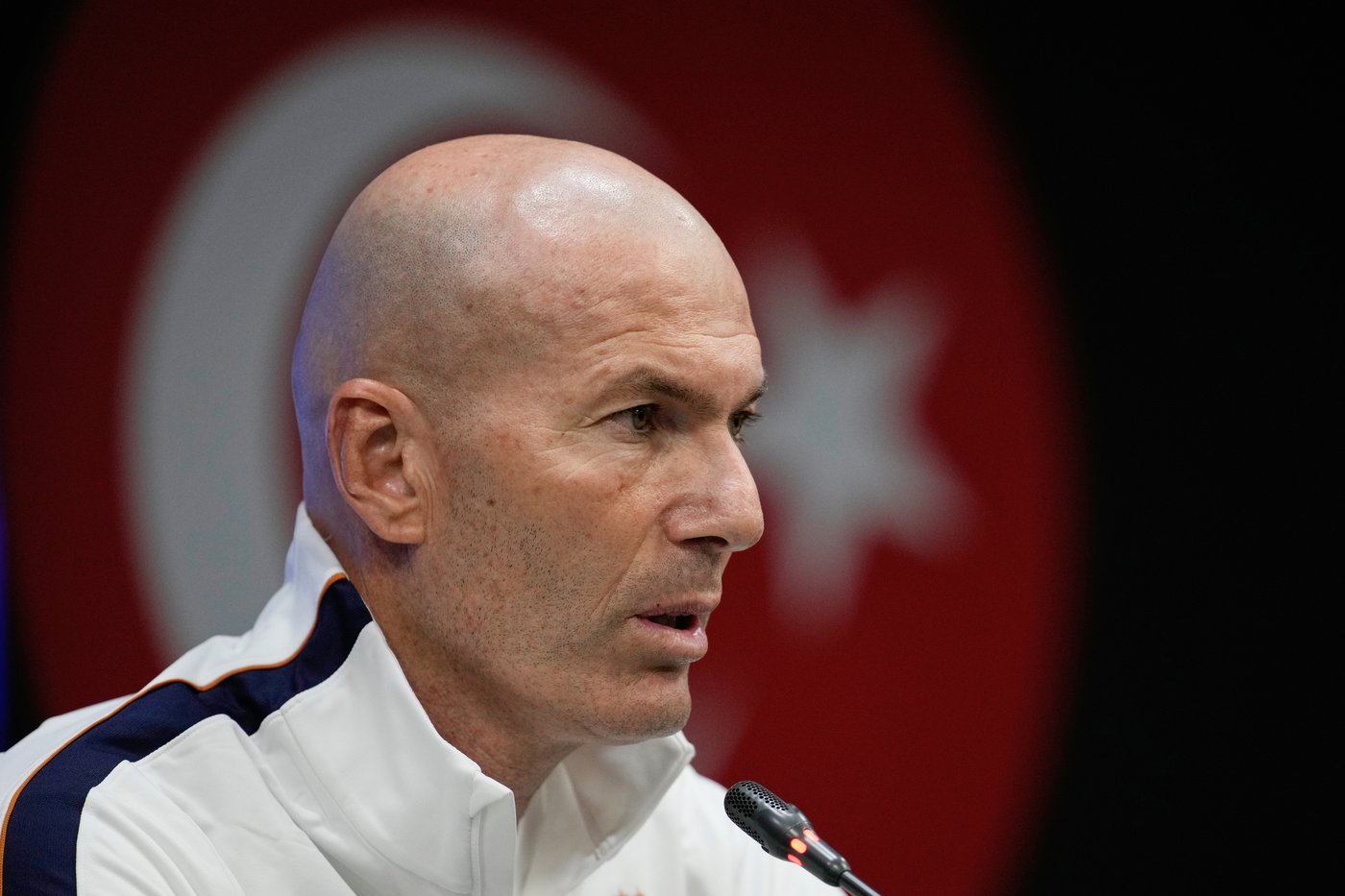 Zinedine Zidane brings 'aura' to his first France game as coach, against Turkey in Nations League | iNFOnews.ca Zinedine Zidane brings 'aura' to his first France game as coach, against Turkey in Nations League | iNFOnews.ca