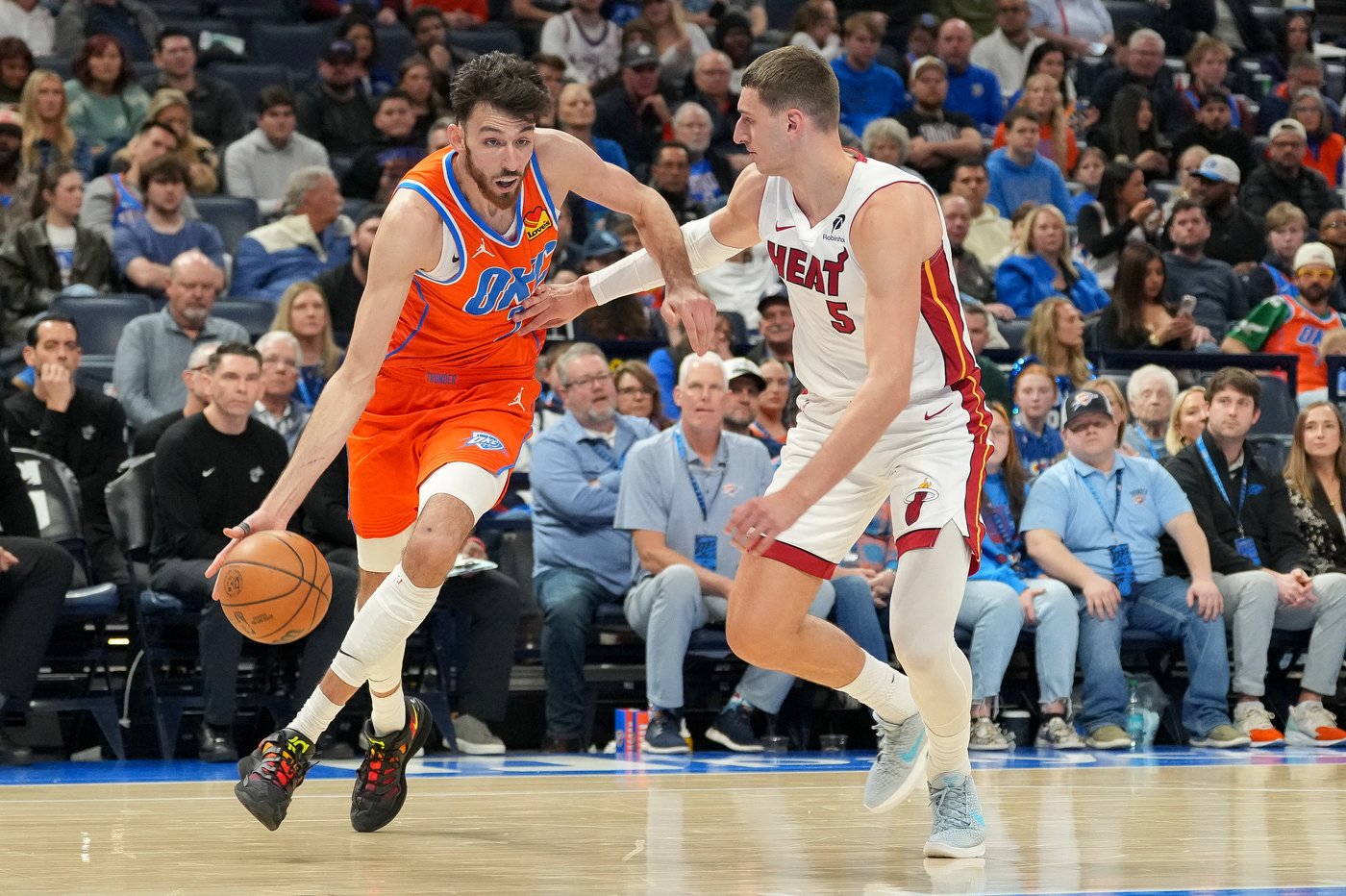 Shai Gilgeous-Alexander scores 29 points as Thunder beat Heat 124-112 for 3rd straight win | iNFOnews.ca Shai Gilgeous-Alexander scores 29 points as Thunder beat Heat 124-112 for 3rd straight win | iNFOnews.ca