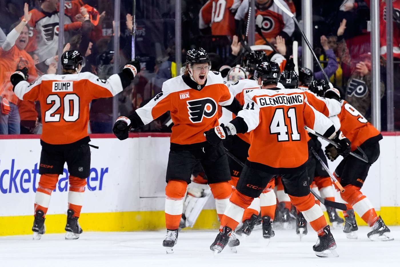 Flyers' Tippett, Hurricanes' Nikishin out for opener of 2nd-round series | iNFOnews.ca Flyers' Tippett, Hurricanes' Nikishin out for opener of 2nd-round series | iNFOnews.ca