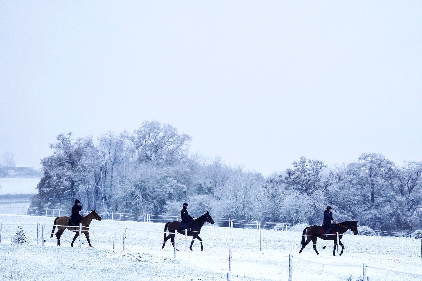 School closures and travel delays as Arctic air brings snow and sleet to parts of the UK | iNFOnews.ca