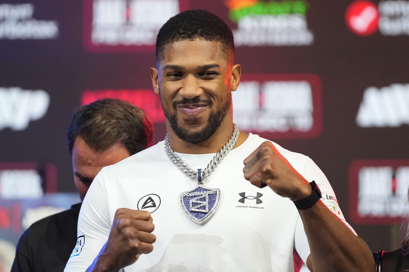 Nigerian authorities say British boxer Anthony Joshua released from hospital after road crash | iNFOnews.ca