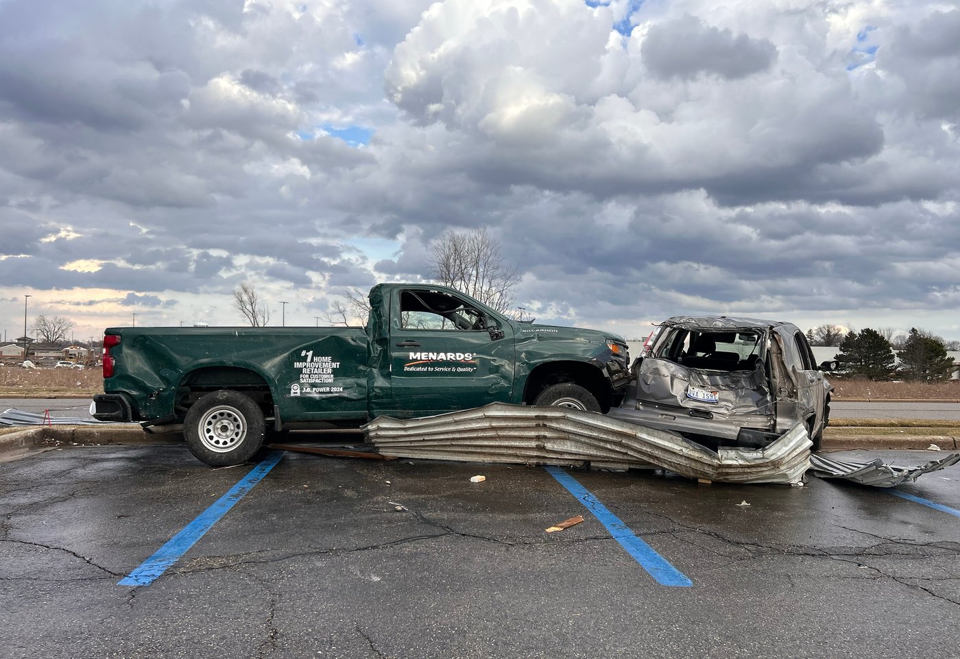 Photos show damage left by powerful storms as volunteers help communities clean up | iNFOnews.ca