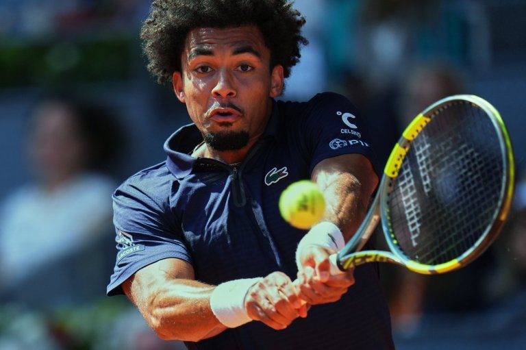 Home hope Arthur Fils withdraws from the French Open with hip injury | iNFOnews.ca