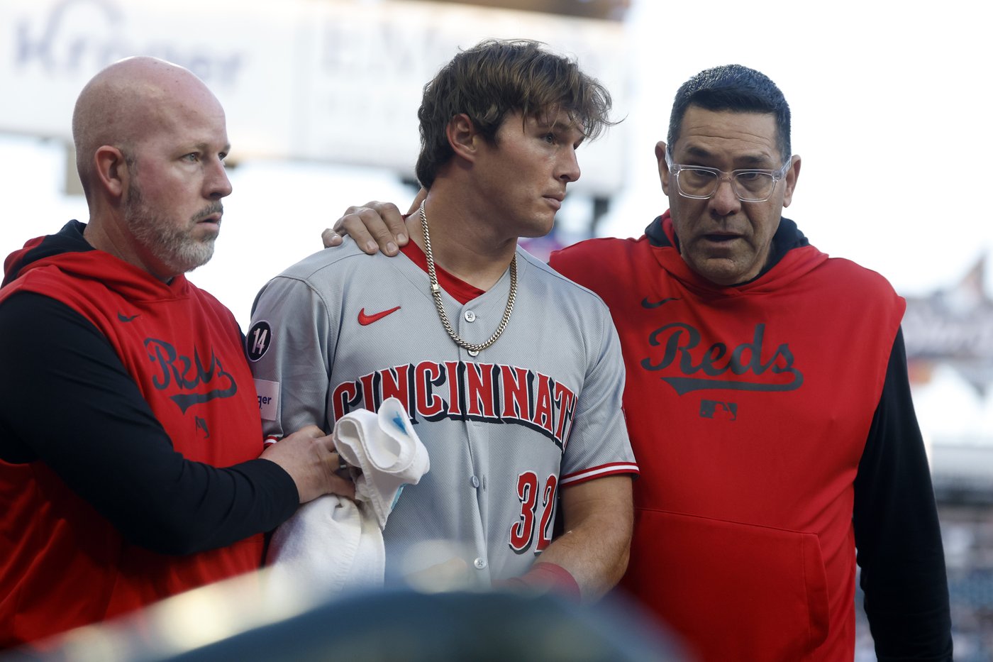 Reds rookie Callihan is expected to miss at least 2 months after surgery for forearm fracture | iNFOnews.ca