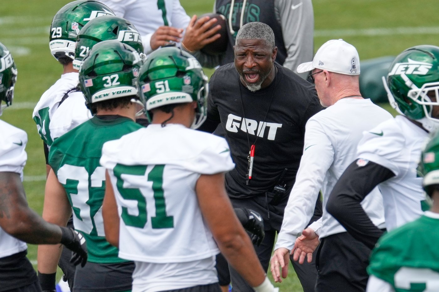 The Super Bowl-starved Jets find some 'positive jealousy' and motivation in NBA champion Knicks | iNFOnews.ca The Super Bowl-starved Jets find some 'positive jealousy' and motivation in NBA champion Knicks | iNFOnews.ca