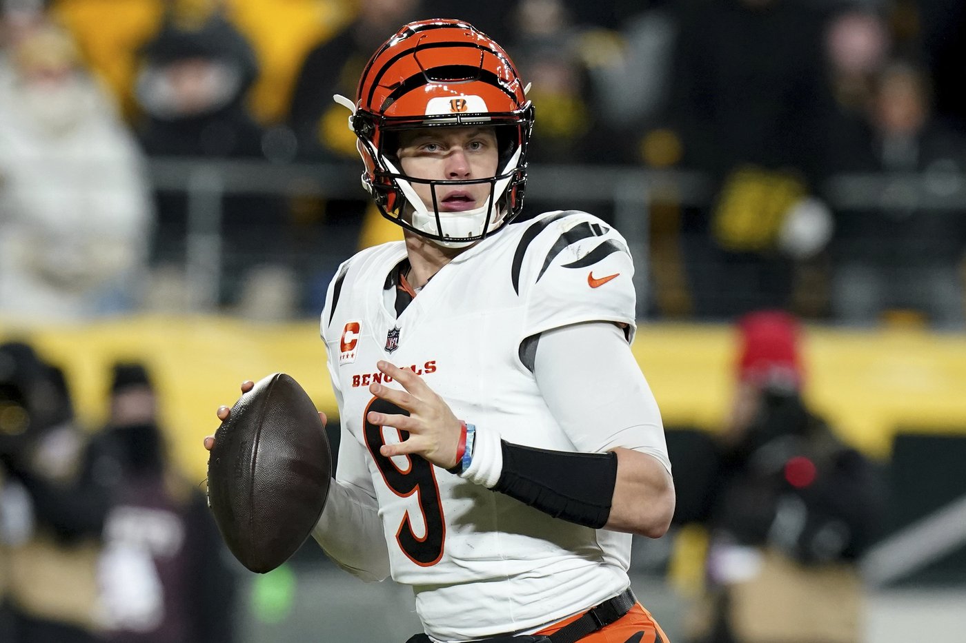 Burrow, Cousins and Goff will be featured on 2nd season of Netflix's 'Quarterback' series | iNFOnews.ca Burrow, Cousins and Goff will be featured on 2nd season of Netflix's 'Quarterback' series | iNFOnews.ca