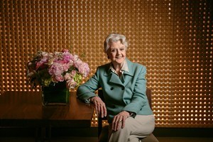 At 89, enigmatic actress Angela Lansbury back in the 'Spirit' | iNFOnews.ca CP31254684