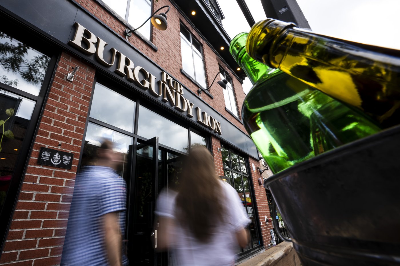 Quebec language watchdog backtracks on pub sign it deemed too English | iNFOnews.ca Quebec language watchdog backtracks on pub sign it deemed too English | iNFOnews.ca