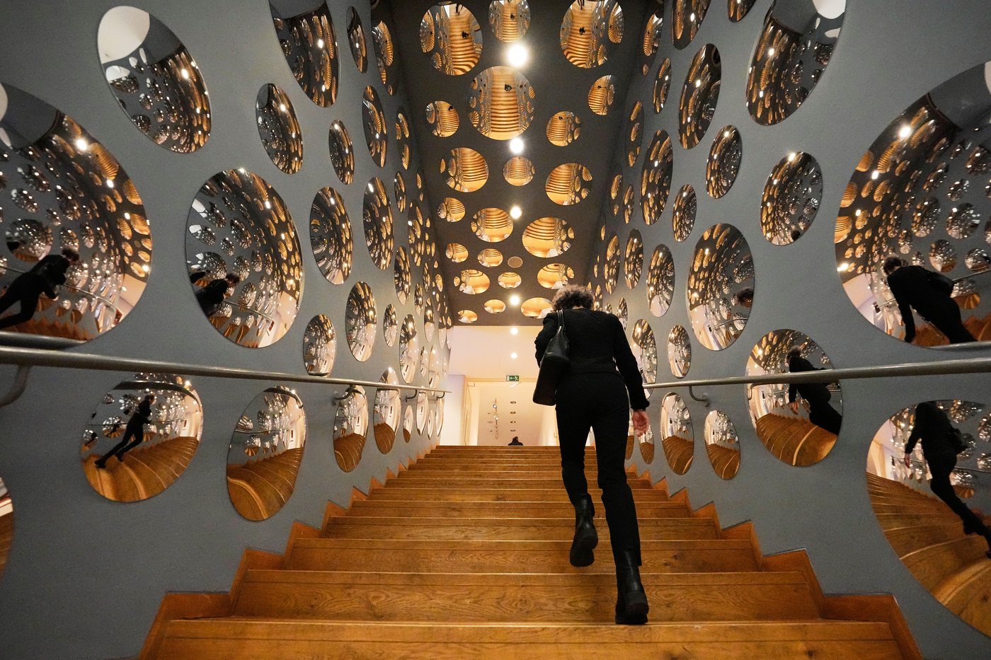 German museum celebrates famed Japanese artist Kusama in vast new exhibit | iNFOnews.ca