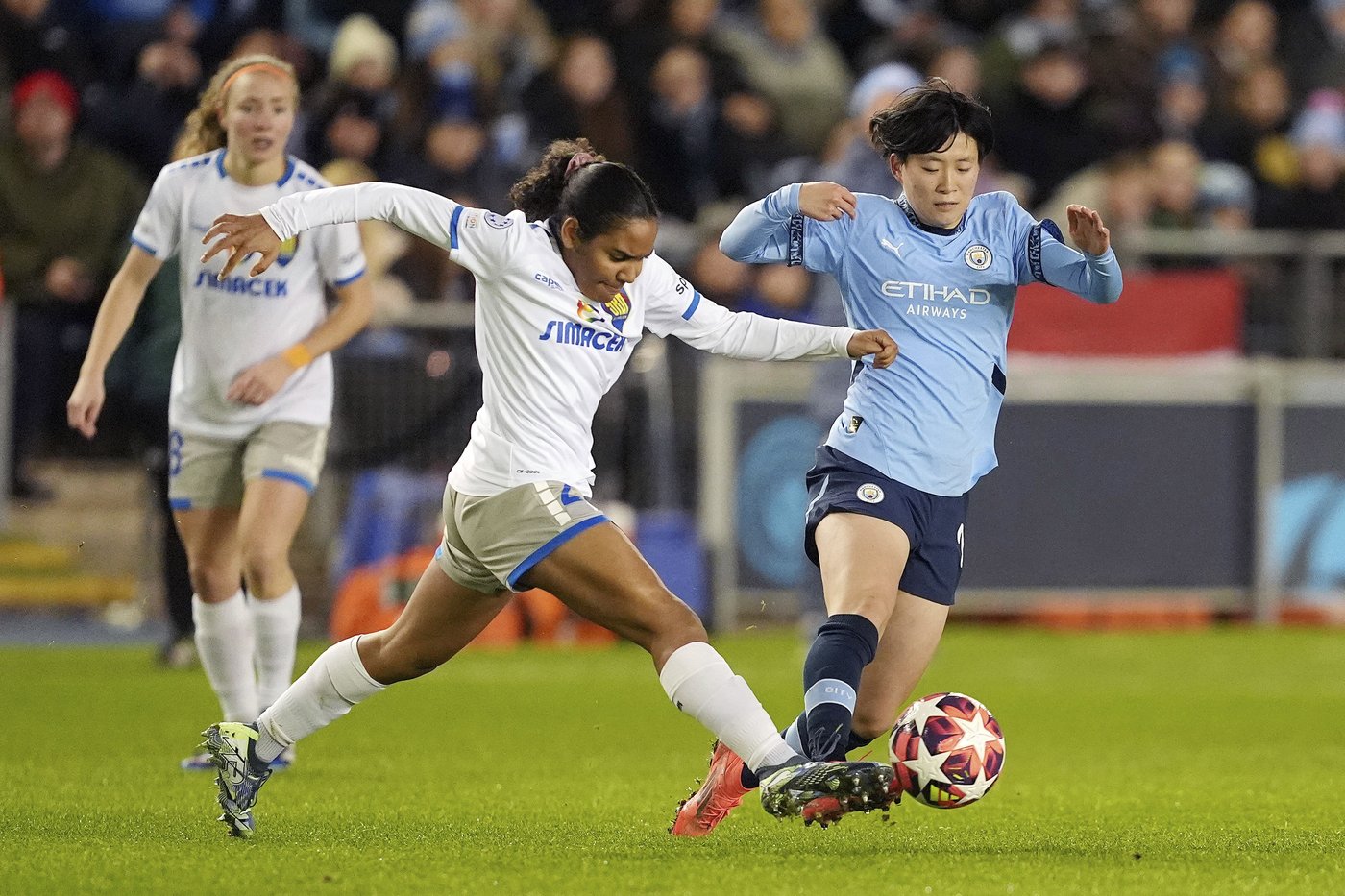 Barcelona grabs last quarterfinal spot in Women's Champions League with 3-0 win in Stockholm | iNFOnews.ca