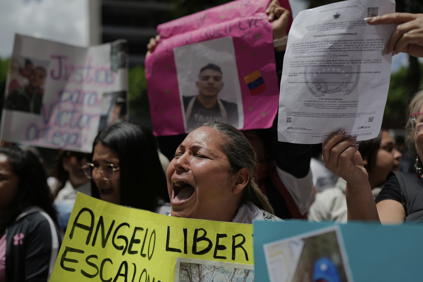 Declassified intelligence memo contradicts Trump's claims linking gang to Venezuelan government | iNFOnews.ca