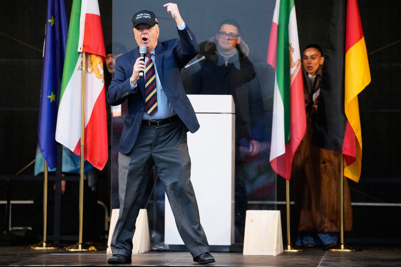 Crown prince urges the world to stand with the people of Iran as 250,000 rally in Munich | iNFOnews.ca