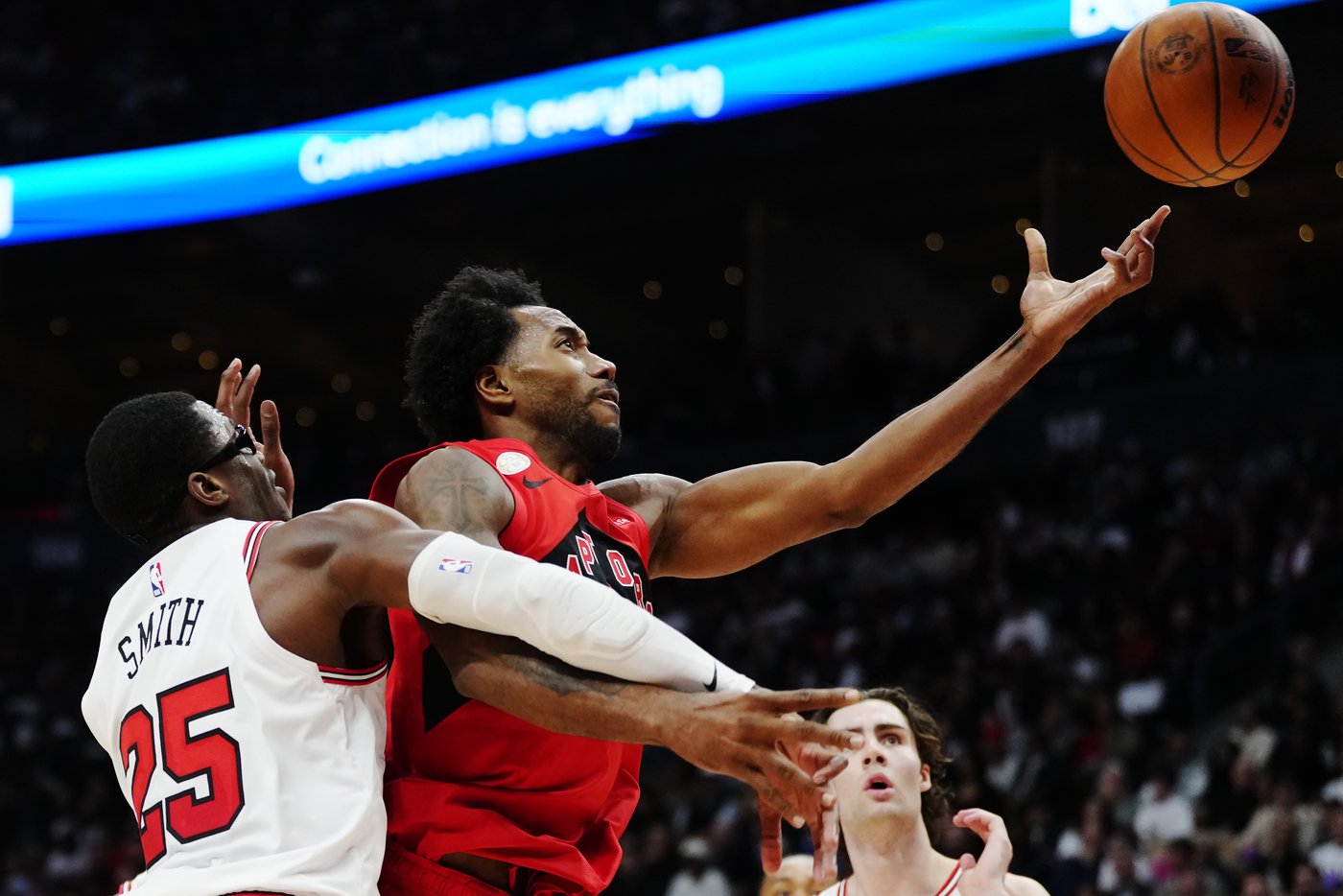 Excitement high as Kawhi Leonard makes Toronto Raptors regular-season debut | iNFOnews.ca Excitement high as Kawhi Leonard makes Toronto Raptors regular-season debut | iNFOnews.ca