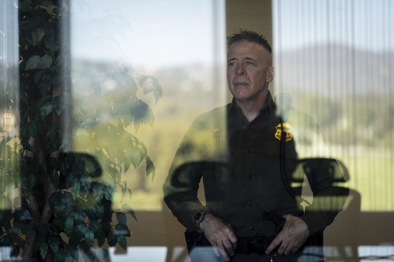 'Turn and burn': Head of Los Angeles campaign shows how immigration agents are racking up arrests | iNFOnews.ca