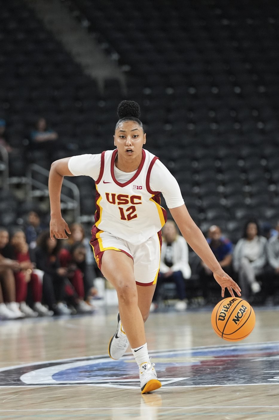 JuJu Watkins and Kiki Iriafen score 30-plus points and No. 6 USC routs Saint Louis 104-65 | iNFOnews.ca