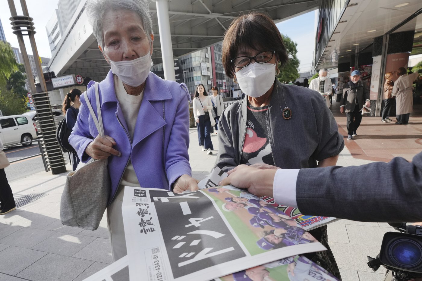 Japan celebrates as Shohei Ohtani, Yoshinobu Yamamoto win World Series with Dodgers | iNFOnews.ca