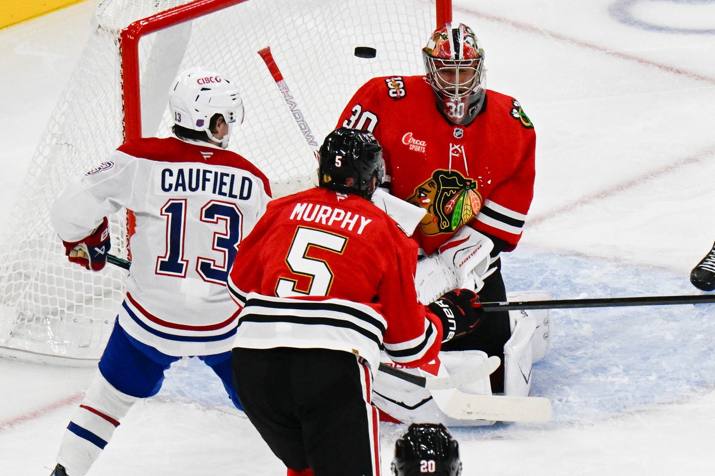 Guhle scores late goal as Canadiens clip Blackhawks 3-2 | iNFOnews.ca