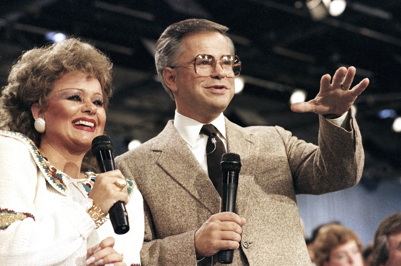 Jim Bakker, who lost his ‘PTL Club’ televangelism empire in sex and money scandals, dies at 86 | iNFOnews.ca Jim Bakker, who lost his ‘PTL Club’ televangelism empire in sex and money scandals, dies at 86 | iNFOnews.ca
