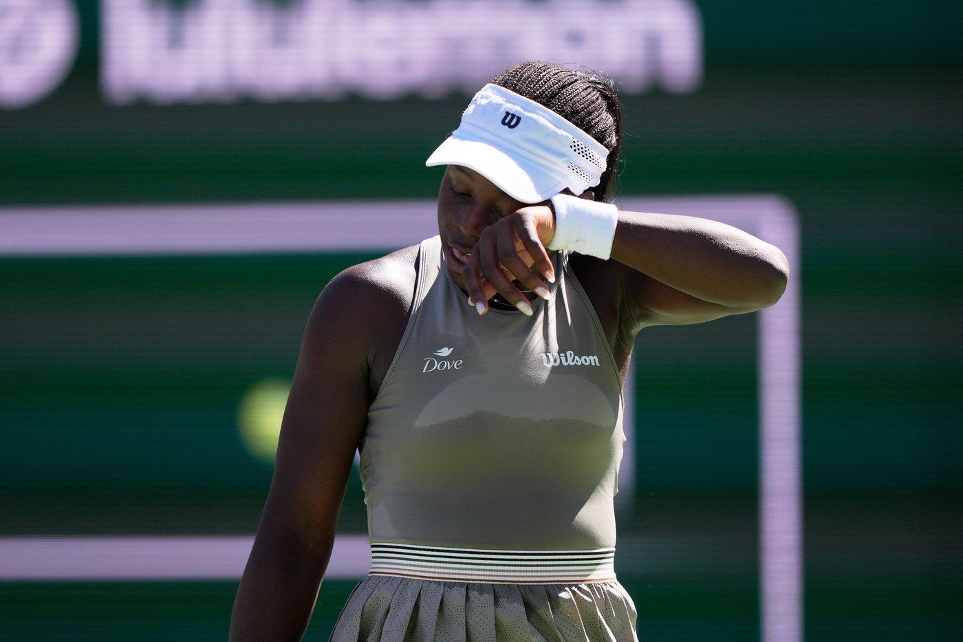 Mboko earns another straight-sets victory at Miami Open tennis tournament | iNFOnews.ca