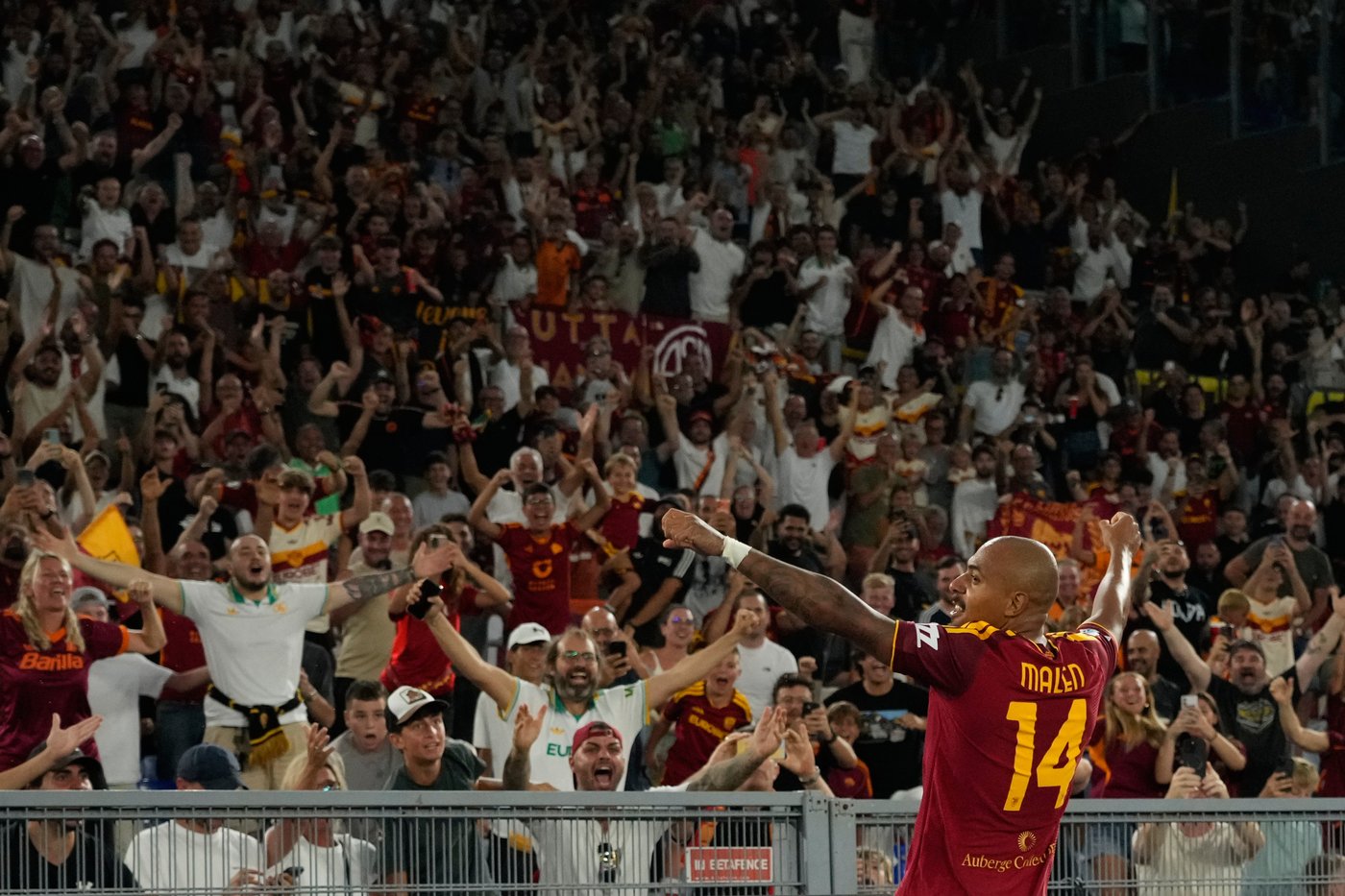 Donyell Malen is scoring goals for Roma at a rate similar to how the locals down espressos | iNFOnews.ca Donyell Malen is scoring goals for Roma at a rate similar to how the locals down espressos | iNFOnews.ca