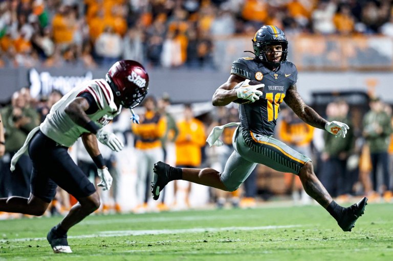 No. 22 Tennessee trying to end a 10-game skid against rival Florida in the Swamp | iNFOnews.ca