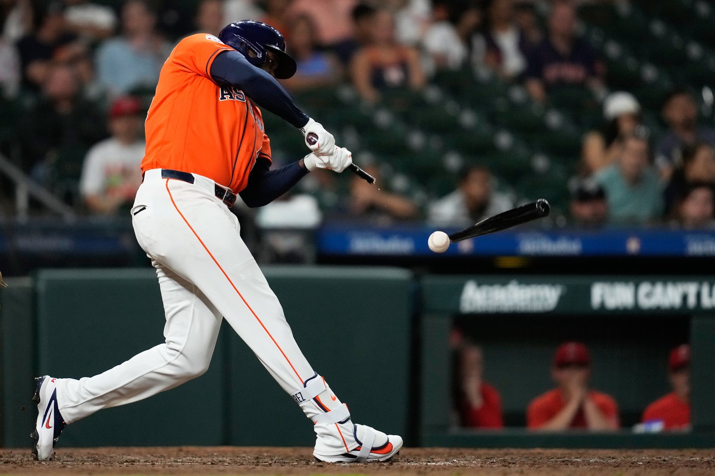 Trout, Lowe and Neto homer in Angels 6-2 win over Astros | iNFOnews.ca Trout, Lowe and Neto homer in Angels 6-2 win over Astros | iNFOnews.ca