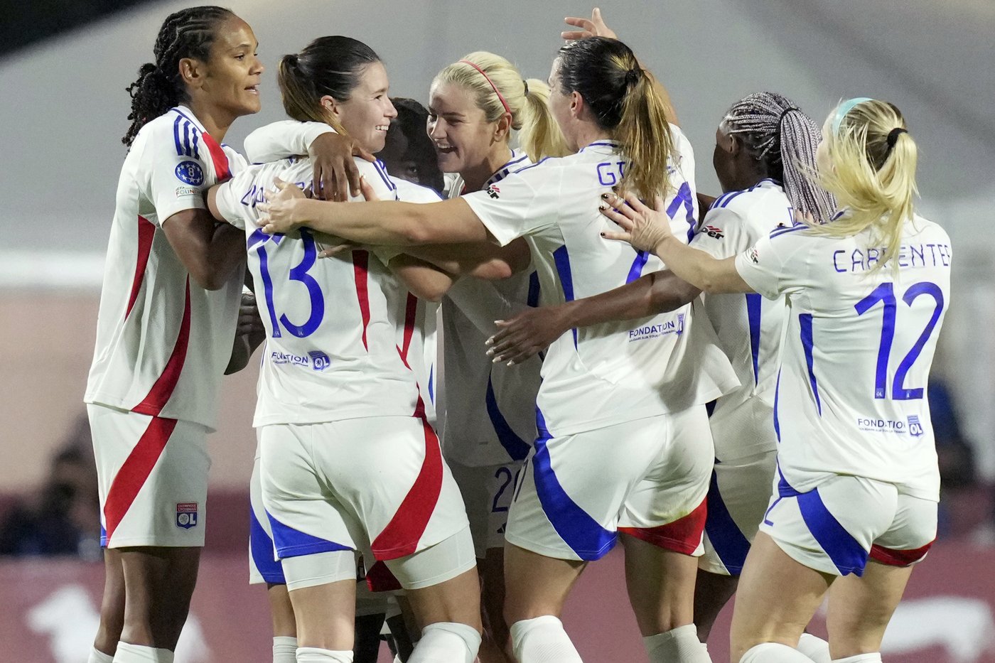 Lyon and Chelsea take clear leads in Women's Champions League groups. Madrid, Wolfsburg also win | iNFOnews.ca