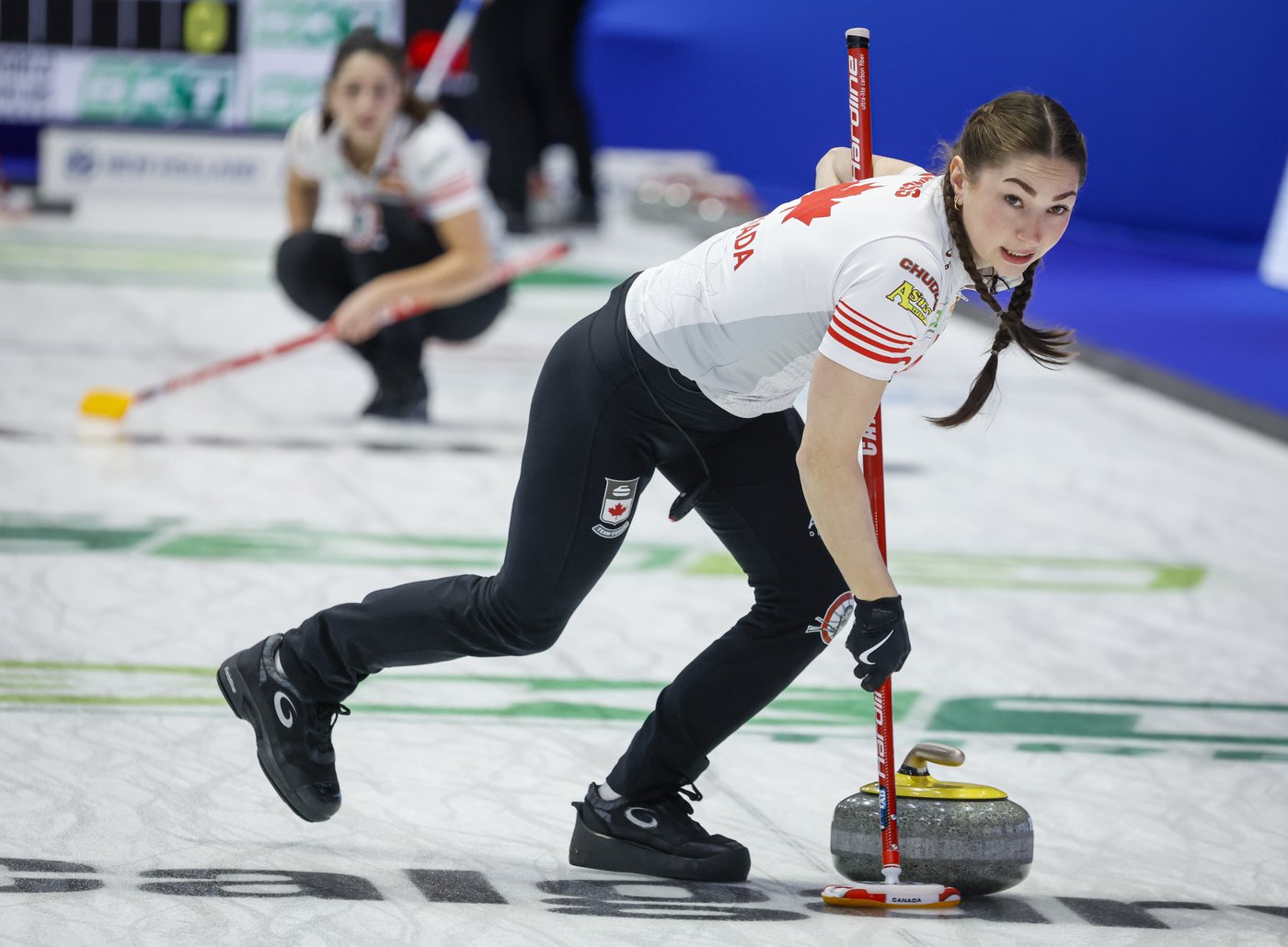 Karlee Burgess brings the power and the party to Kerri Einarson's curling team | iNFOnews.ca Karlee Burgess brings the power and the party to Kerri Einarson's curling team | iNFOnews.ca