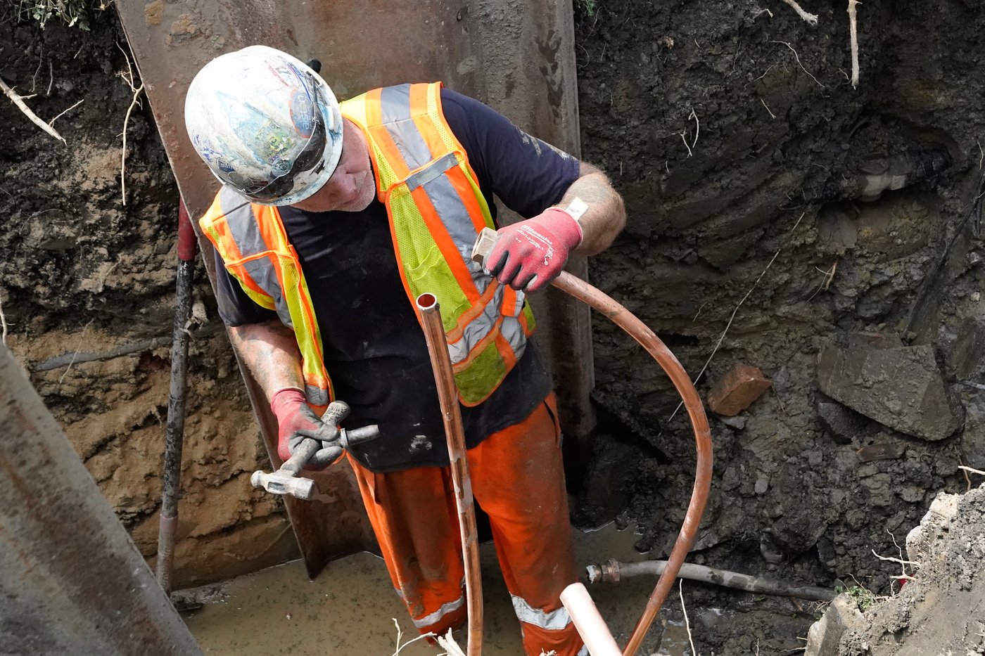 The push to remove lead pipes is on. Thousands of water systems still don’t know where theirs are | iNFOnews.ca