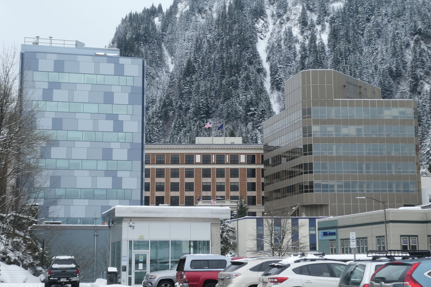 Cast a ballot and wait for the plane. In Alaska, a grace period for ballots is seen as a necessity | iNFOnews.ca Cast a ballot and wait for the plane. In Alaska, a grace period for ballots is seen as a necessity | iNFOnews.ca