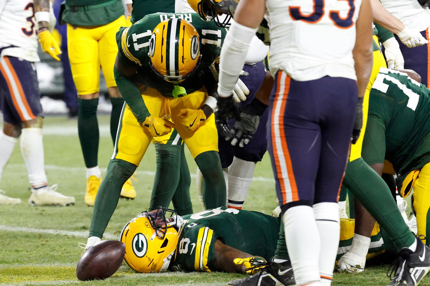Keisean Nixon has game-sealing INT and Packers overtake Bears for NFC North lead with 28-21 win | iNFOnews.ca