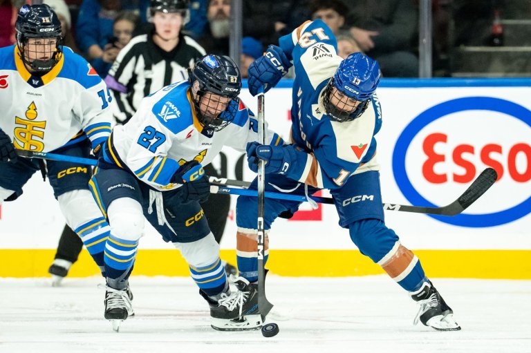 Nurse's two-goal effort leads Goldeneyes in 5-0 thumping of Sceptres | iNFOnews.ca