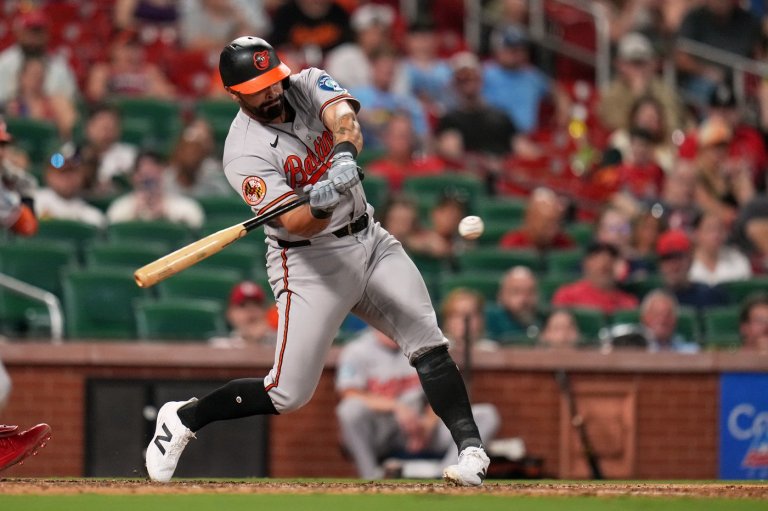 Encarnacion-Strand hits tiebreaking RBI double in the 9th as Orioles outlast Cardinals 8-7 | iNFOnews.ca