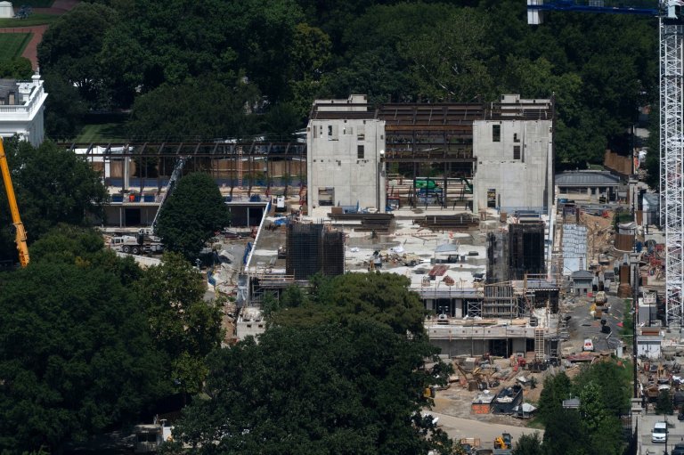 Supreme Court lets White House continue construction on Trump’s $400 million ballroom | iNFOnews.ca