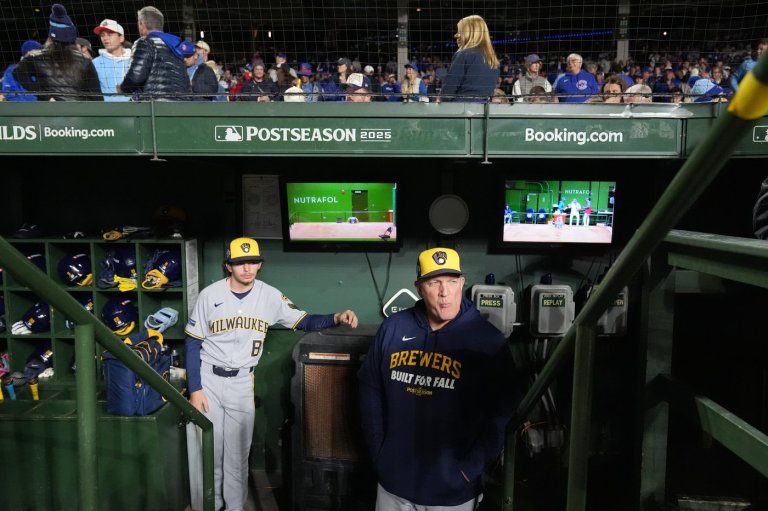 Bard-ball: Brewers manager Pat Murphy references Shakespeare ahead of playoff game | iNFOnews.ca