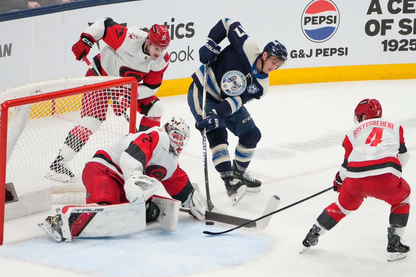Carolina reaches 100-point mark and stays atop East with 5-2 victory over Blue Jackets | iNFOnews.ca Carolina reaches 100-point mark and stays atop East with 5-2 victory over Blue Jackets | iNFOnews.ca