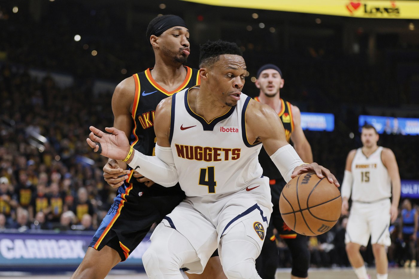 Westbrook's performance against former team helps Nuggets take 1-0 lead over Thunder | iNFOnews.ca