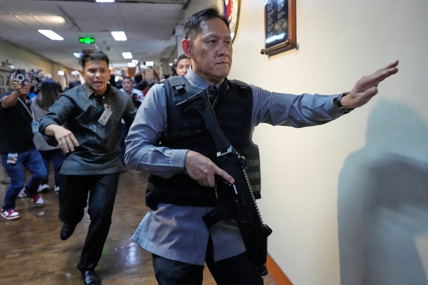 Gunfire breaks out in Philippine Senate where authorities tried to arrest a senator | iNFOnews.ca