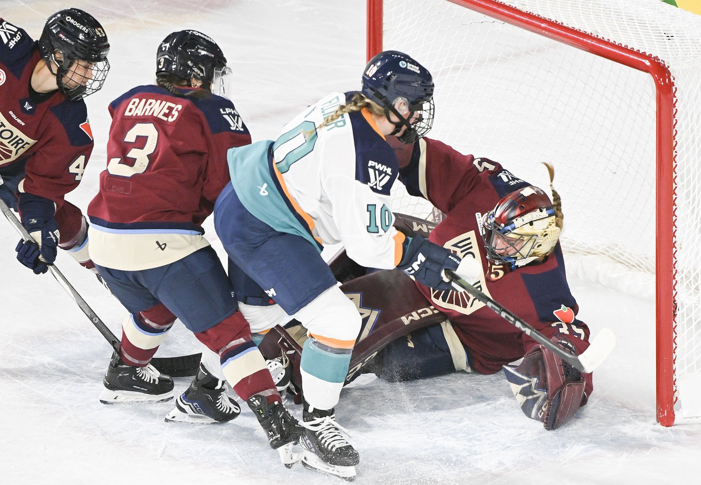 Sarah Fillier off to hot start in PWHL after two goals in Sirens win over Victoire | iNFOnews.ca