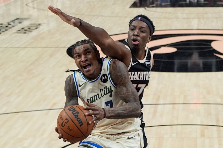 Bucks coach Rivers says Kevin Porter Jr. 'is not going to play anytime soon' due to oblique strain | iNFOnews.ca