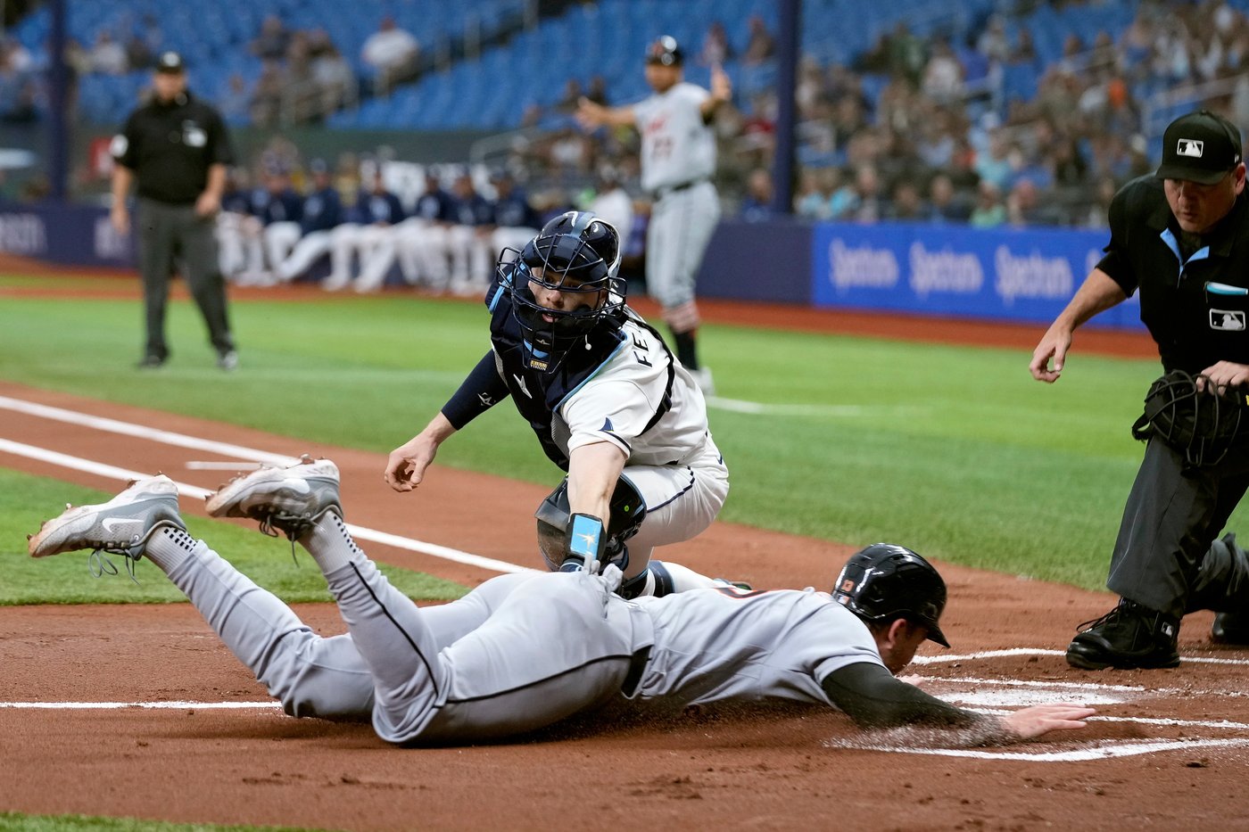 Tigers hit 5 home runs and hold off Rays 10-9 to halt skid behind Dingler, Carpenter and Greene | iNFOnews.ca