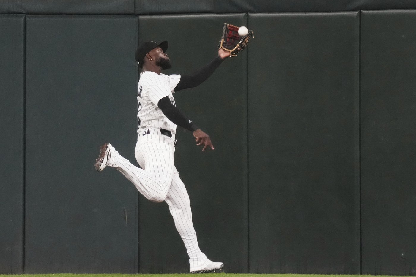 Ketel Marte hits home run as the Diamondbacks beat the White Sox 4-1 | iNFOnews.ca