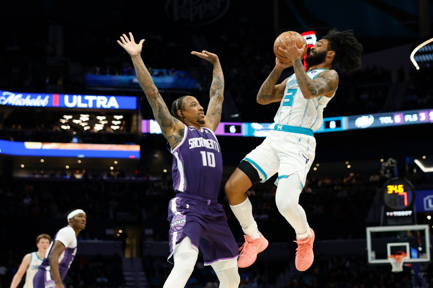 Hornets tie franchise record with 26 3s, rout Kings 134-90 | iNFOnews.ca