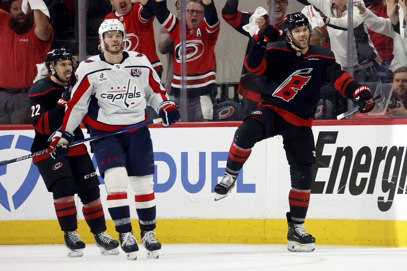 Timely 3rd-period goals from Hall, Walker keep Hurricanes in control of playoff win against Capitals | iNFOnews.ca