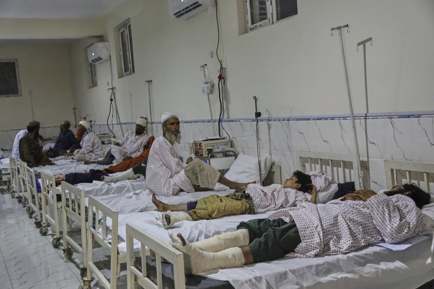 A devastating earthquake in Afghanistan: See the photos | iNFOnews.ca